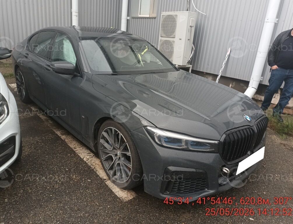 BMW 7 серия 2021