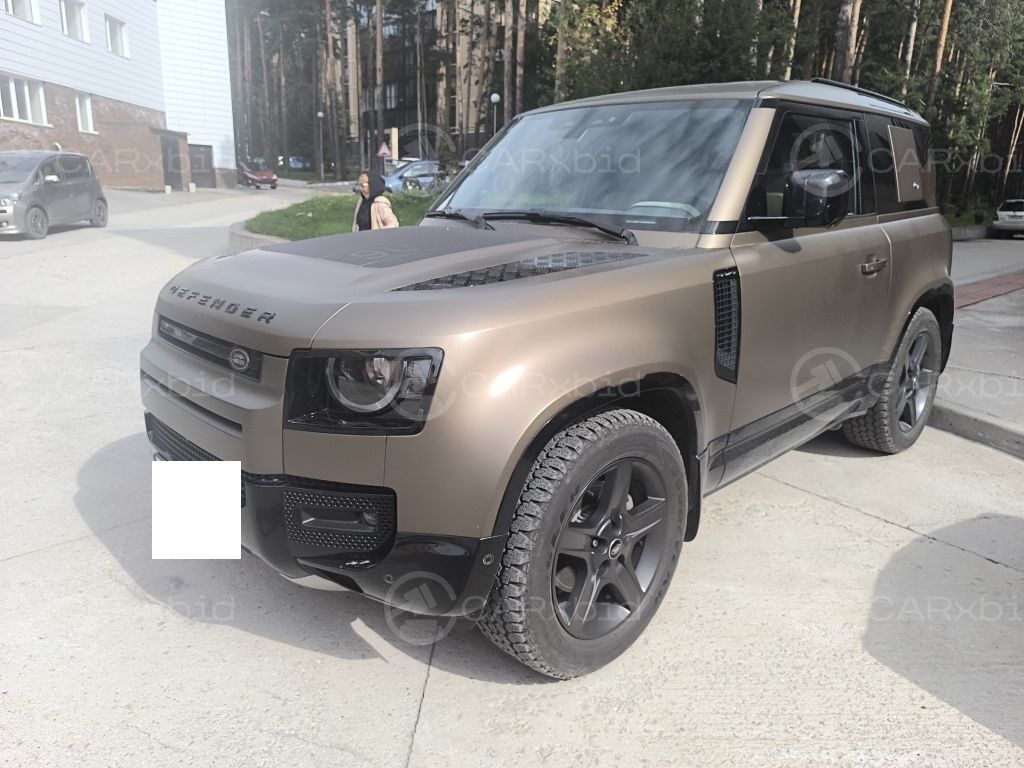 Land Rover Defender 2021