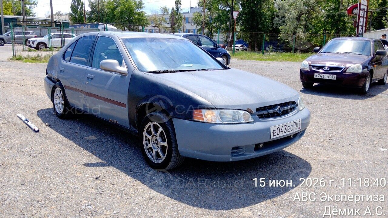 Nissan Altima 1999