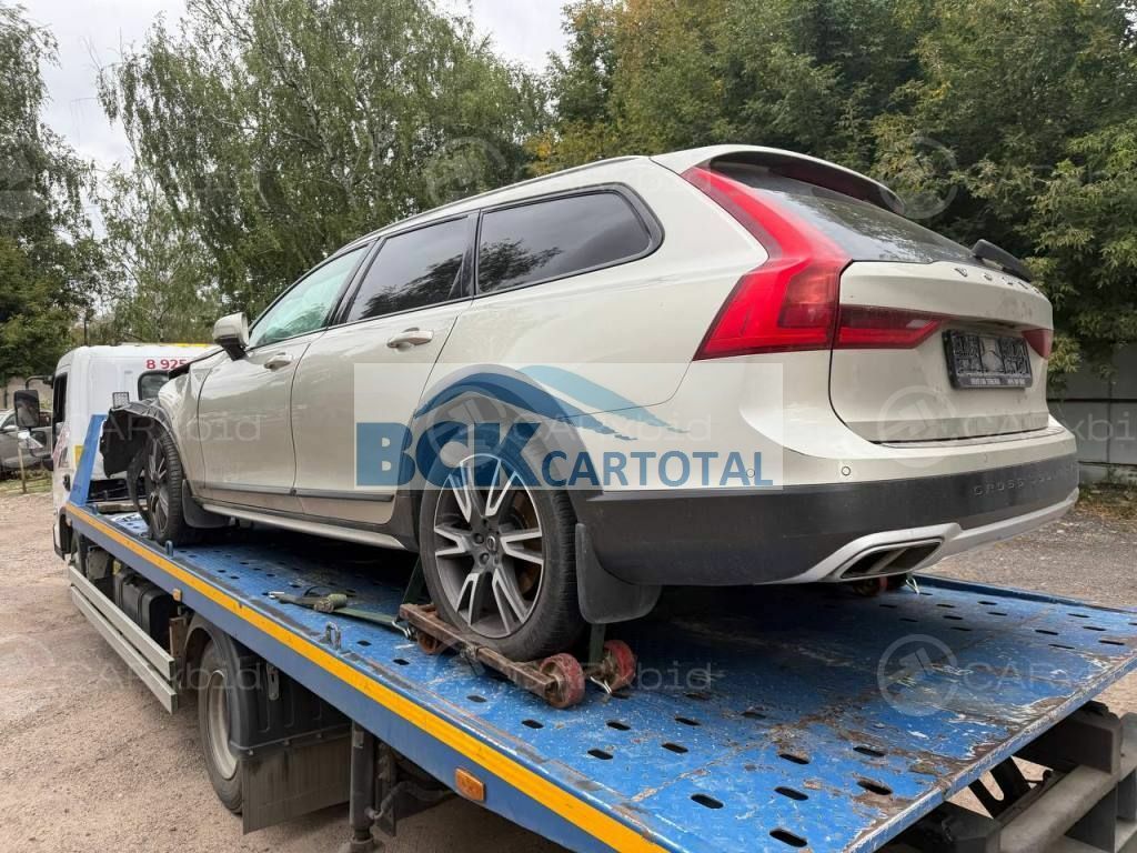 Volvo V90 Cross Country 2018