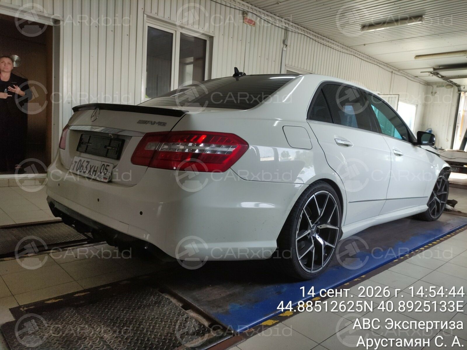 Mercedes-Benz E-Класс 2010