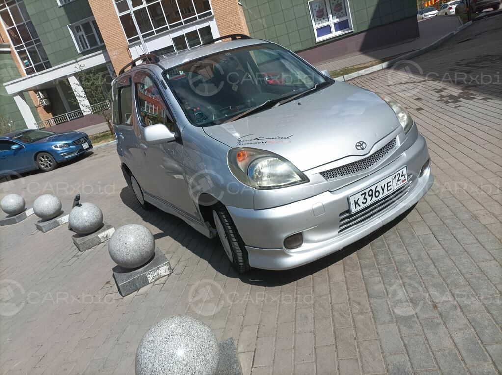 Toyota FunCargo 2000